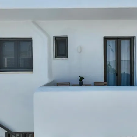 Aplomata Naxos
